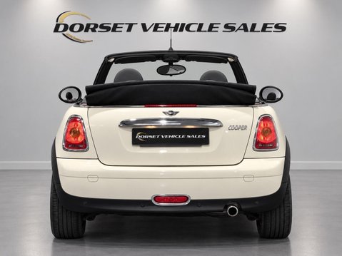 Mini Convertible 1.6 Cooper Euro 5 2dr 10