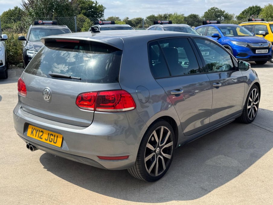 2012 Volkswagen Golf — image 9