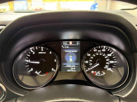 Nissan Qashqai 1.6 dCi Tekna SUV 5dr Diesel Manual 2WD Euro 6 (s/s) (130 ps) 27