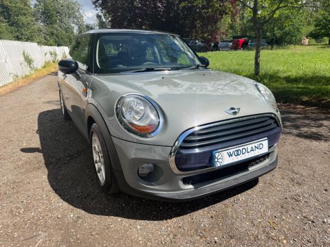 Mini Hatch COOPER 5
