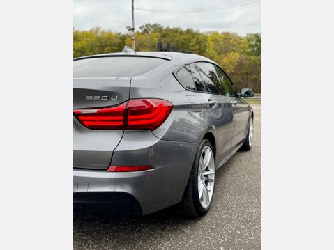 BMW 5 Series 2.0 520d M Sport Auto 5dr 43