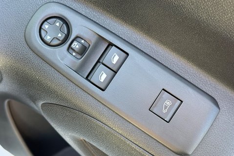 Toyota Proace City L1 DESIGN - NO VAT - AUTO - 1.5 DIESEL - REVERSE CAM - CARPLAY 23