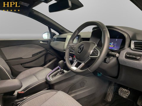 Renault Clio 1.6 E-TECH techno Hatchback 5dr Petrol Hybrid Auto Euro 6 (s/s) (145 ps) 12