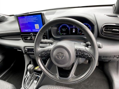 Toyota Yaris 1.5 VVT-h Excel Hatchback 5dr Petrol Hybrid E-CVT Euro 6 (s/s) (116 ps) Blu 13