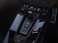 Porsche 911 Carrera 4 GTS HEV 14