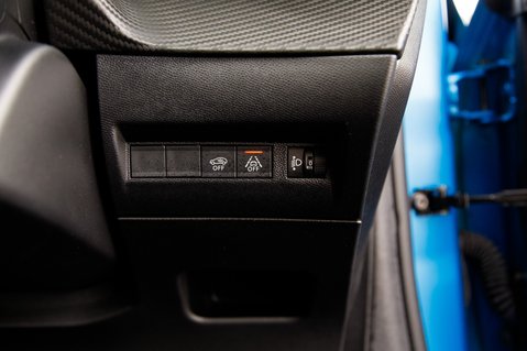 Peugeot 208 ALLURE PREMIUM 12