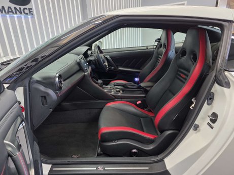 Nissan GT-R 3.8 V6 Recaro Coupe 2dr Petrol Auto 4WD Euro 6 (570 ps) 17