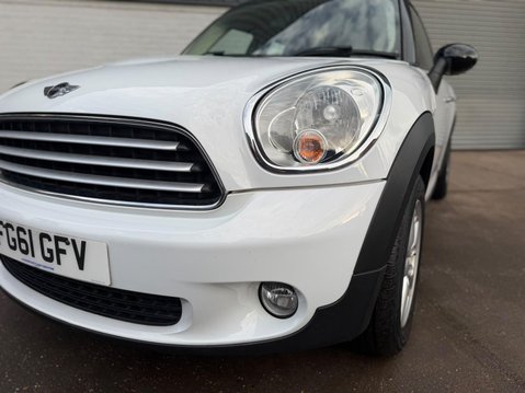Mini Countryman 1.6 Cooper D Euro 5 (s/s) 5dr 27