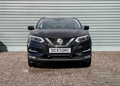 Nissan Qashqai 1.3 DIG-T TEKNA 6
