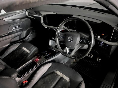 Vauxhall Mokka Electric 50kWh Ultimate SUV 5dr Electric Auto (136 ps) Air Con - Alloys - DAB Radio 12
