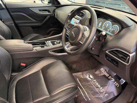 Jaguar F-Pace 3.0 D300 V6 S Auto AWD Euro 6 (s/s) 5dr 9