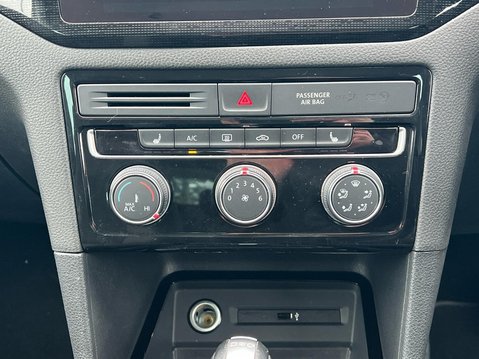 Volkswagen Golf SV GT TDI DSG 32