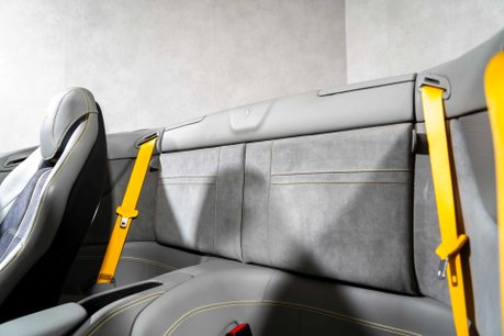 Ferrari California T. MAGNERIDE SUSPENSION. BESPOKE INTERIOR. TWO-TONE BODYWORK. CARPLAY. 29