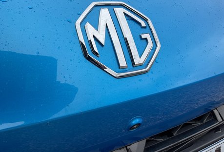 MG MG3 TROPHY