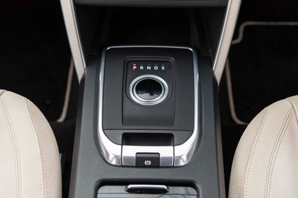 Land Rover Discovery Sport TD4 HSE LUXURY 23