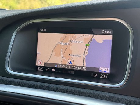 Volvo V40 2.0 V40 R-Design Pro D4 5dr 17