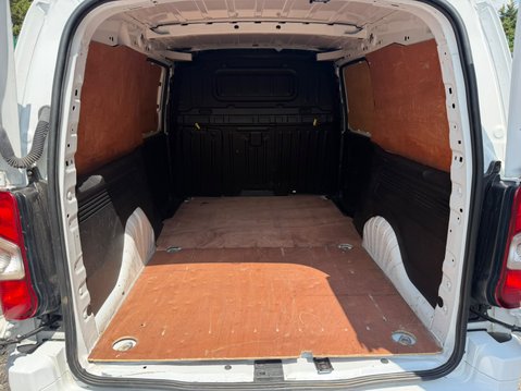 Vauxhall Combo L2H1 2300 PRO S/S 20