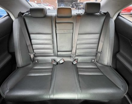 Lexus Is 2.5 IS 300h Advance CVT 4dr 66