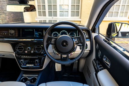 Rolls-Royce Phantom 8 15