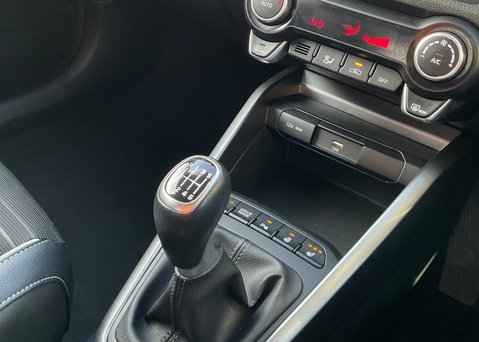 Kia Stonic 1.0 T-GDi 48V GT-Line S 27