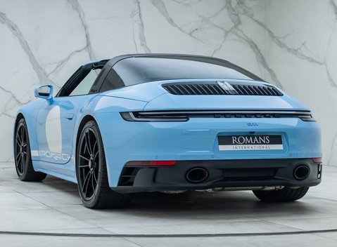Porsche 911 Targa 4 GTS (992) 10