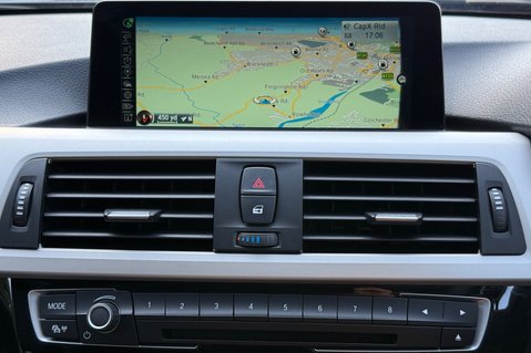 BMW 3 Series 320D XDRIVE SE TOURING -£6K EXTRAS - PRO NAV -CAMERA - AUTOMATIC  4
