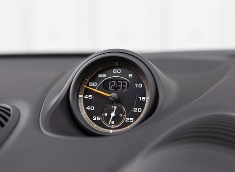 Porsche 718 Cayman GT4 19