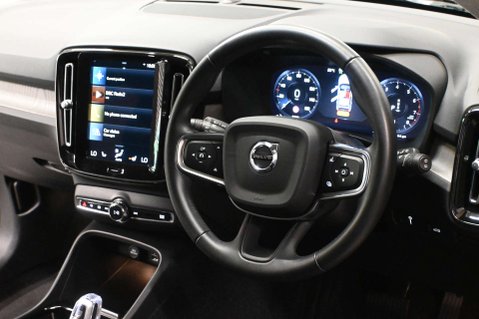 Volvo XC40 2.0 XC40 Inscription Pro B4 MHEV Auto 5dr 21
