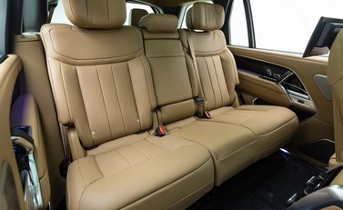 Land Rover Range Rover P400 Autobiography LWB 13