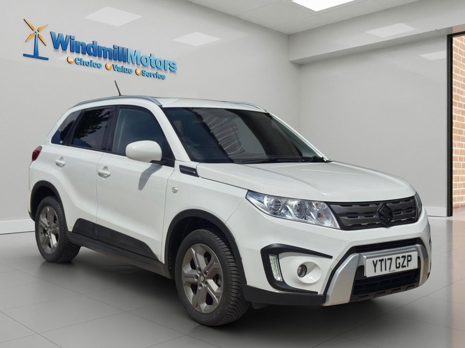 2017 Suzuki Vitara exterior view