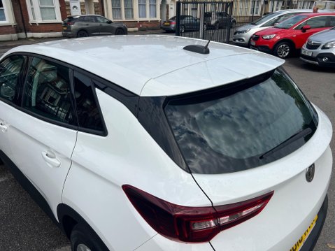 Vauxhall Grandland X 1.2 Turbo SE Euro 6 (s/s) 5dr 16