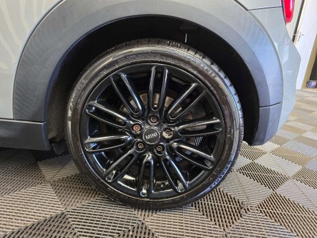 Mini Hatch 2.0 Cooper S Hatchback 3dr Petrol Manual Euro 6 (s/s) (192 ps) 23