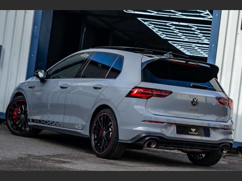 Volkswagen Golf 2.0 Golf GTi Clubsport 45 TSi Semi-Auto 5dr 29