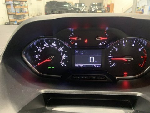 Peugeot Partner BLUEHDI PROFESSIONAL PREMIUM PLUS L1 17