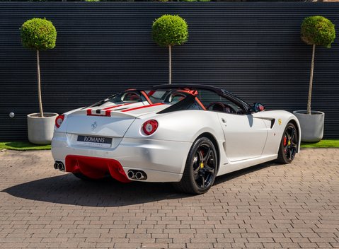 Ferrari 599 SA Aperta 4