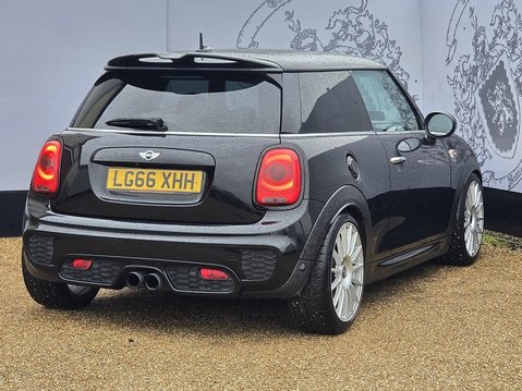 Mini Hatch JOHN COOPER WORKS 9