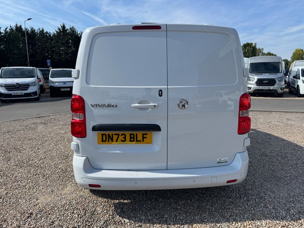 Vauxhall Vivaro SWB L1H1 Low Roof 2700 Pro Air Con Sensors Cam EURO 6 7