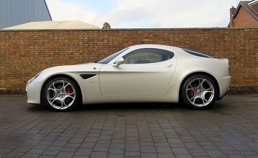 Alfa Romeo 8C Competizione 10