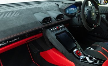 Lamborghini Huracan TECNICA 16
