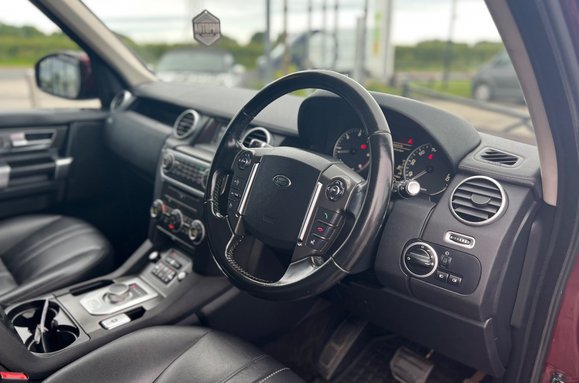 Land Rover Discovery SDV6 SE AUTO 7 SEATER 22