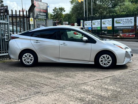 Toyota Prius VVT-I ACTIVE 21
