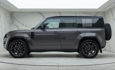 Land Rover Defender 110 OCTA 5