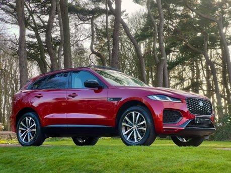 Jaguar F-Pace R-DYNAMIC BLACK 42