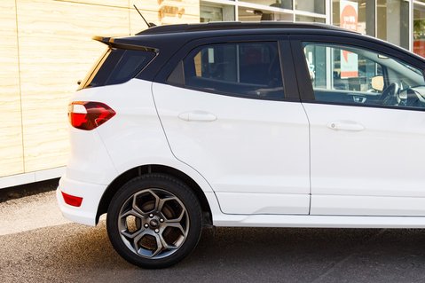 Ford Ecosport ST-LINE 7