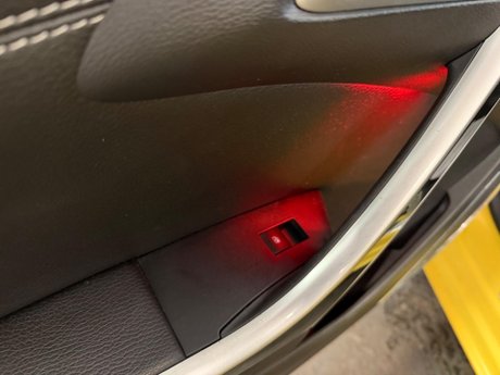 Vauxhall Astra GTC 1.6T 16V SRi Euro 5 3dr 31