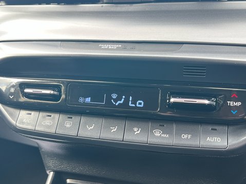 Hyundai BAYON T-GDI PREMIUM DCT MHEV 25