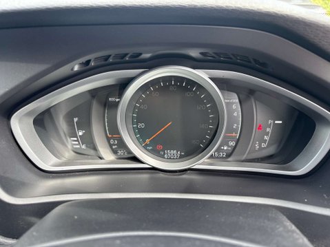 Volvo V40 1.5 T2 Inscription Hatchback 5dr Petrol Auto Euro 6 (s/s) (122 ps) 25