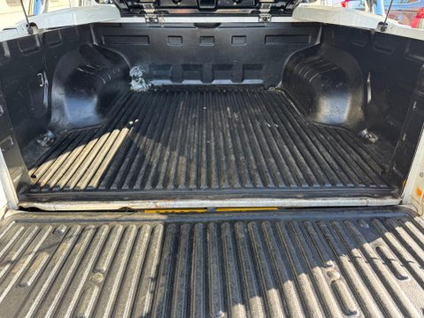 Volkswagen Amarok 3.0 TDI V6 Highline Auto 4Motion Euro 6 (s/s) 4dr 34