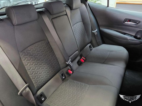 Toyota Corolla 1.8 VVT-h Icon Tech CVT Euro 6 (s/s) 5dr 83