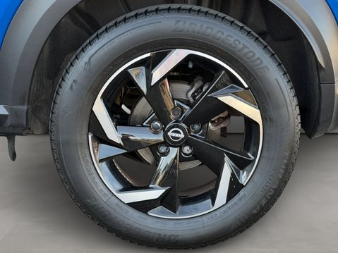 Nissan Juke 1.0 DiG-T 114 N-Connecta 5dr DCT 14